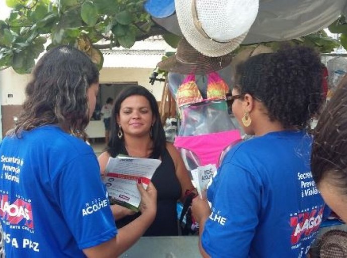 Anjos da Paz fazem busca ativa a dependentes químicos na Feirinha do Tabuleiro