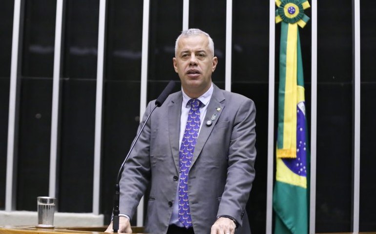 Projeto proíbe fiscos de compartilhar informações bancárias de clientes