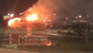 Quiosque pega fogo na Orla do Porto Dantas em Aracaju