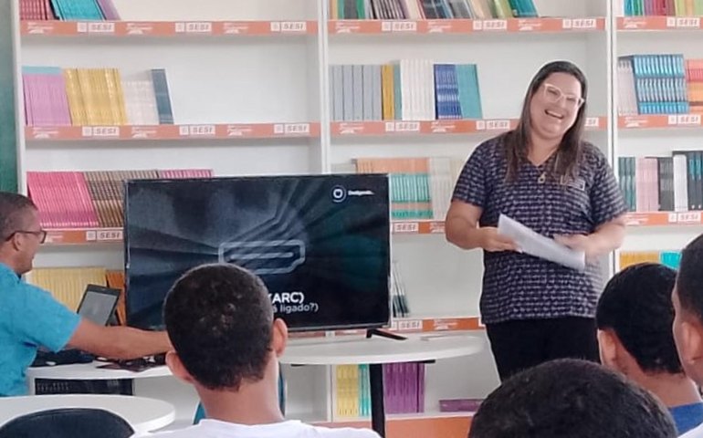 Adolescentes do sistema socioeducativo participam de palestras sobre cuidados com a saúde