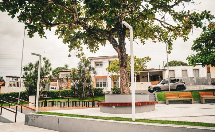 Praça pavimentada