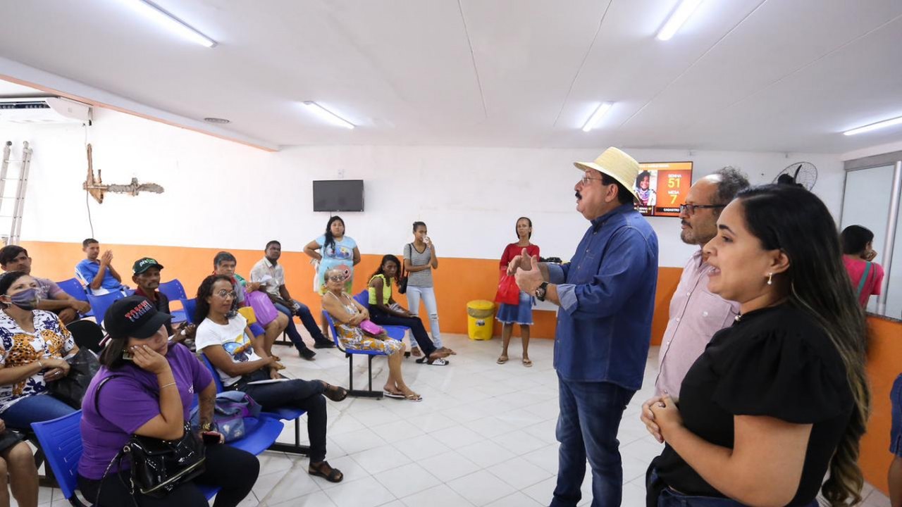 Prefeito Gilberto Gonçalves confere atendimento da nova sede do Cadastro Único/Auxilio Brasil em Rio Largo