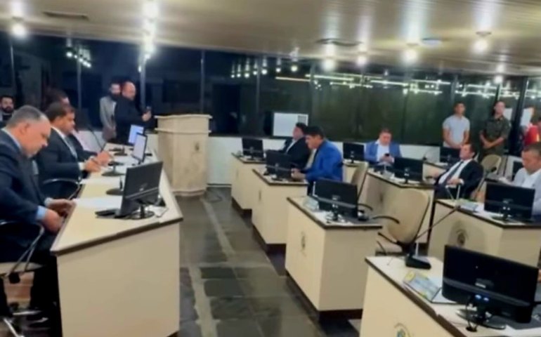 Câmara rejeita requerimentos sobre gastos da Guarda Municipal e relação de contratos de locação de imóveis da Prefeitura: transparência enterrada por 10 a 1