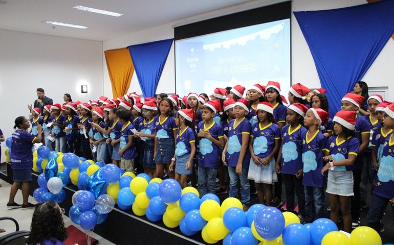 ‘Estante Mágica’: escritores mirins ganham noite de autógrafos no Pilar