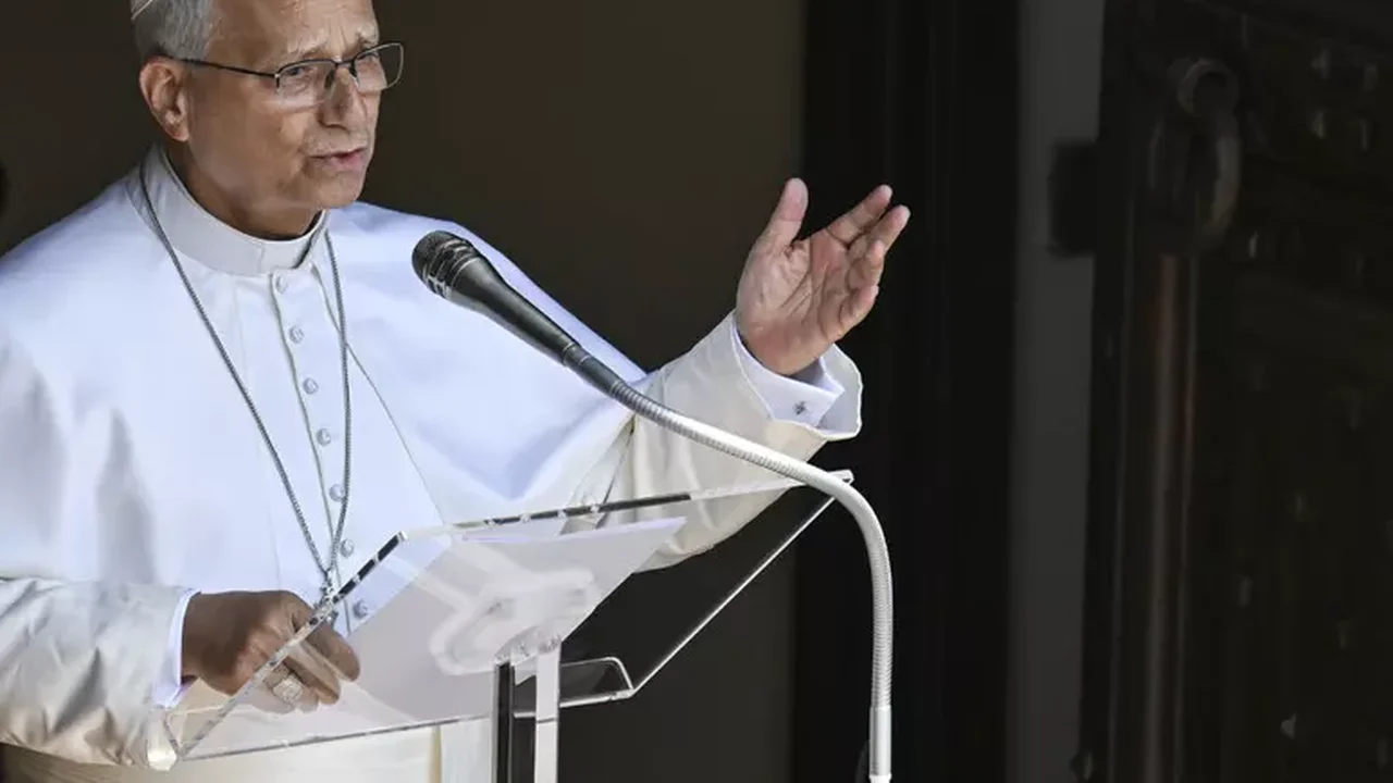 Papa manda mensagem a jovens brasileiros e pede uso moderado de IA