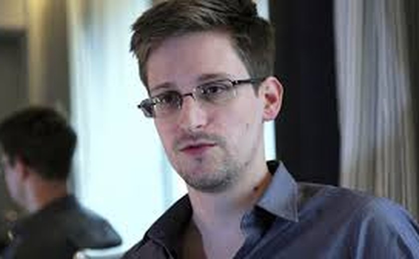 Rússia renova asilo a Edward Snowden por mais três anos