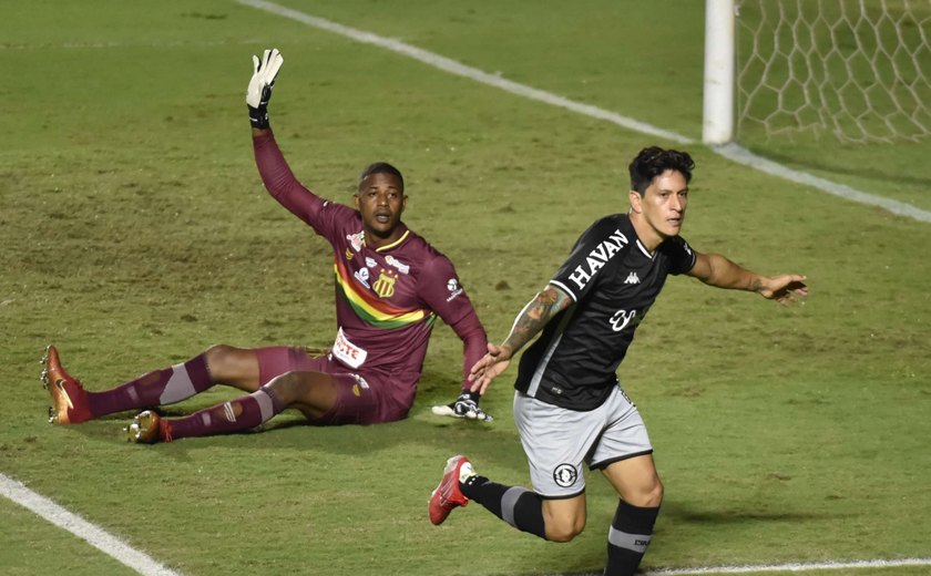 Com gol relâmpago de Cano, Vasco vence Sampaio Corrêa e encosta no G4 da Série B