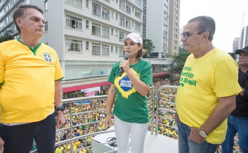 Aliados de Bolsonaro fazem ato político no Rio de Janeiro