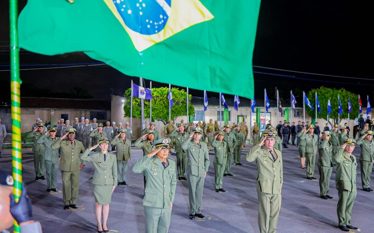 Polícia Militar de Alagoas celebra 194 anos com outorga de medalhas e promoções