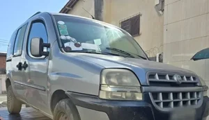 Crianças são encontradas trancadas em veículo irregular usado como transporte escolar em Maceió