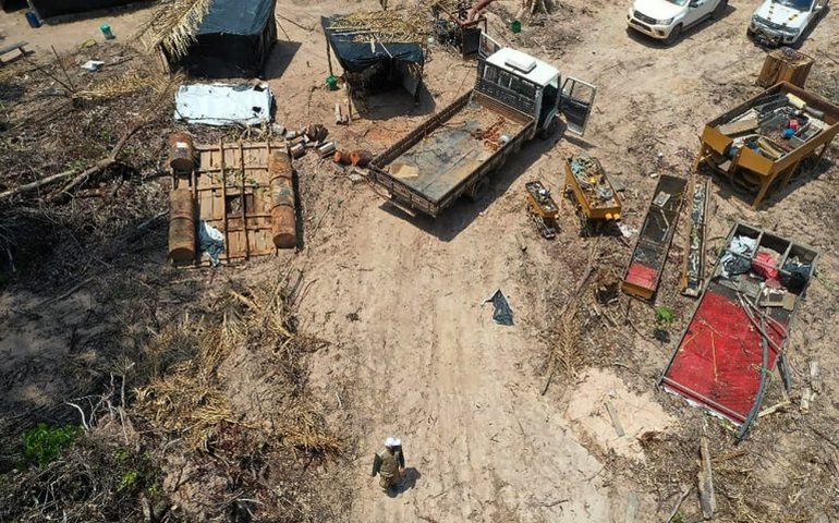 Comissão debate mineração ilegal no Brasil