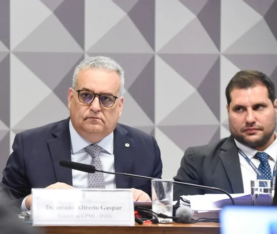 Alfredo Gaspar expõe fluxo bilionário e alerta para “festa do crime” na lavagem de dinheiro de aposentados e pensionistas