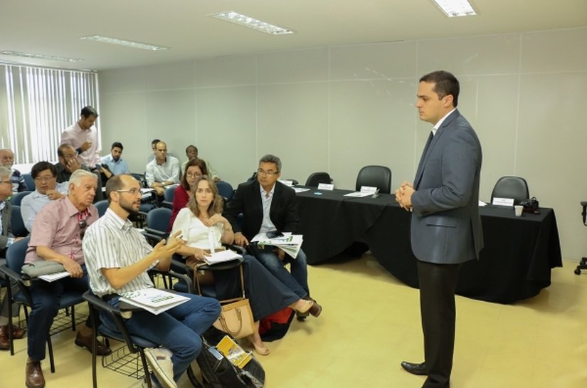 Secretário presta contas ao Conselho de Recursos Hídricos