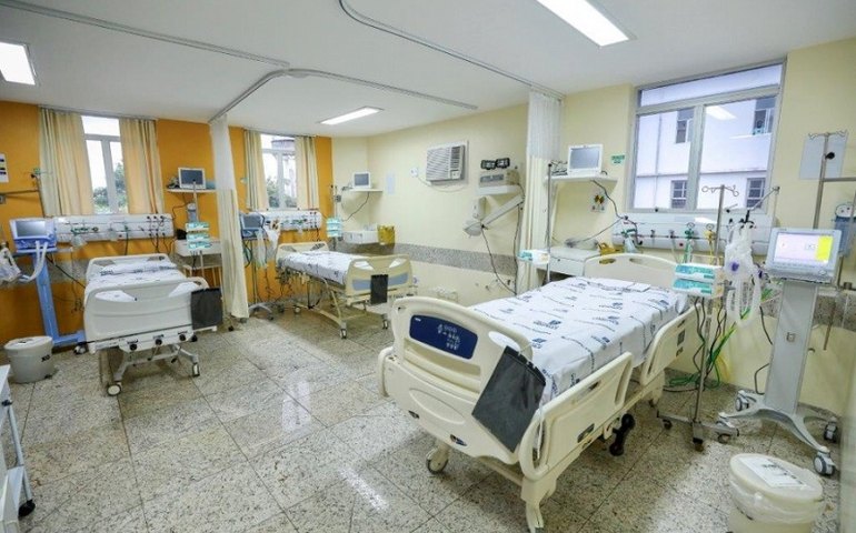 Governo do Estado entrega mais 10 leitos de UTI para Covid-19 no Hospital Veredas
