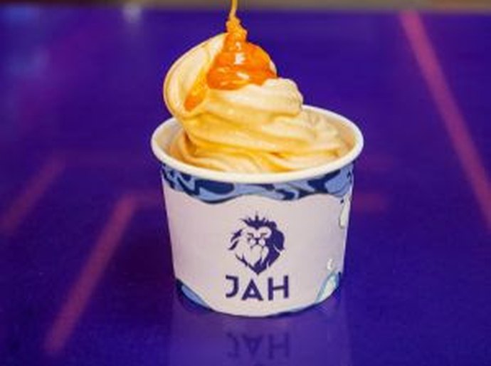 Por tempo limitado, JAH traz o clássico churros em versão gelada com toque de canela em Alagoas