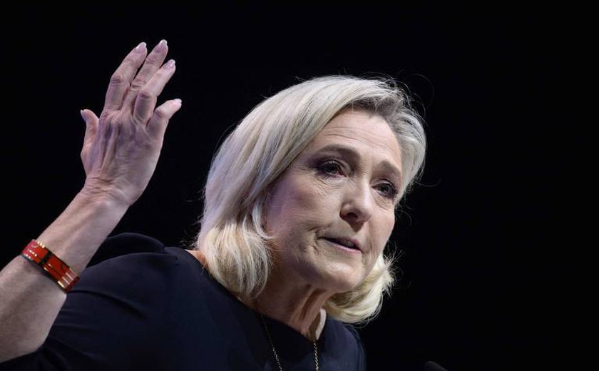 Na França, partido de Marine Le Pen tem 35% das intenções de voto nas eleições legislativas