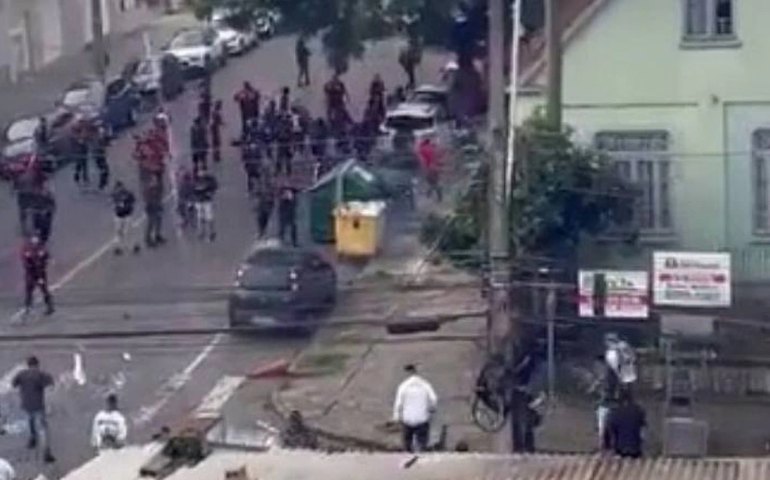 Briga entre torcedores de Juventude e Athletico-PR termina com presos e feridos