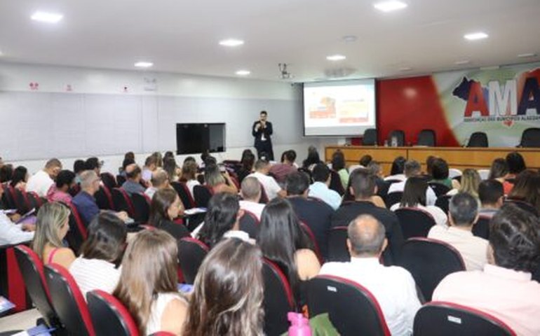 AMA encerra curso orientando servidores sobre fim de mandato