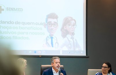 Arthur Lira dialoga com médicos no Sinmed/AL e reafirma compromisso com a categoria profissional e com a saúde de Alagoas