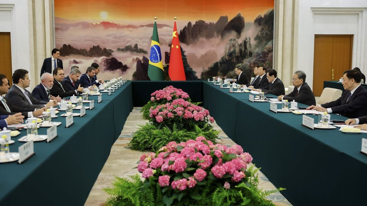 Parcerias com China beneficiarão infraestrutura e saúde, diz Lula
