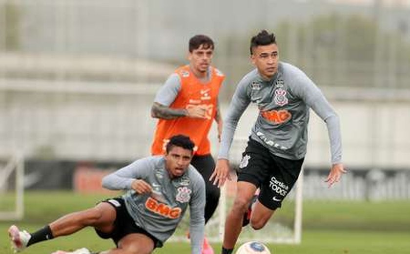 Ainda sem Jô, Corinthians faz 1º treino tático da intertemporada