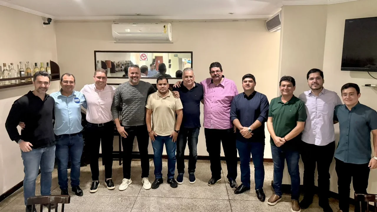 Alfredo Gaspar recebe apoio de oito vereadores de Palmeira dos Índios em agenda no município