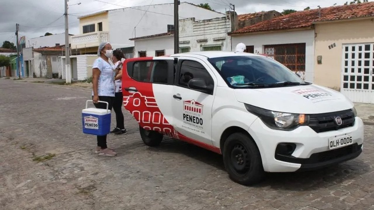 Prefeitura de Penedo doa pães para quem se vacinar contra gripe