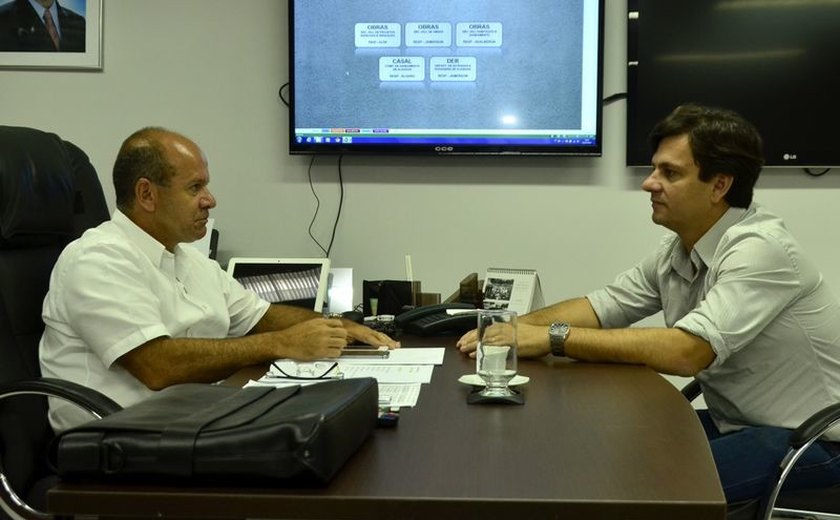 Prefeito Jequiá da Praia cobra ações do governo estadual