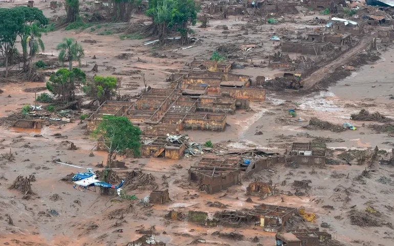 STF mantém homologação do acordo de reparação do desastre de Mariana