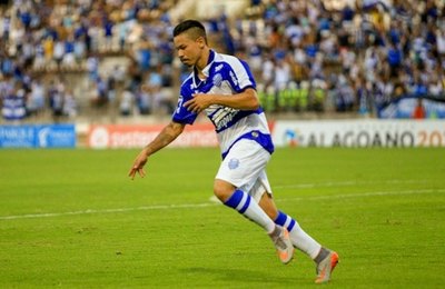 Cleyton descarta clima de ‘já ganhou’ no CSA