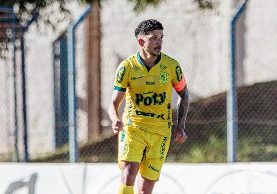 Yuri Lima entra em campo logo após Iza anunciar término, como capitão do Mirassol, faz gol e comete pênalti