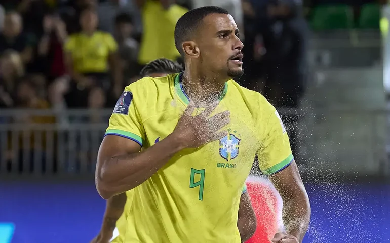 Brasil derrota Portugal e avança no Mundial de Beach Soccer