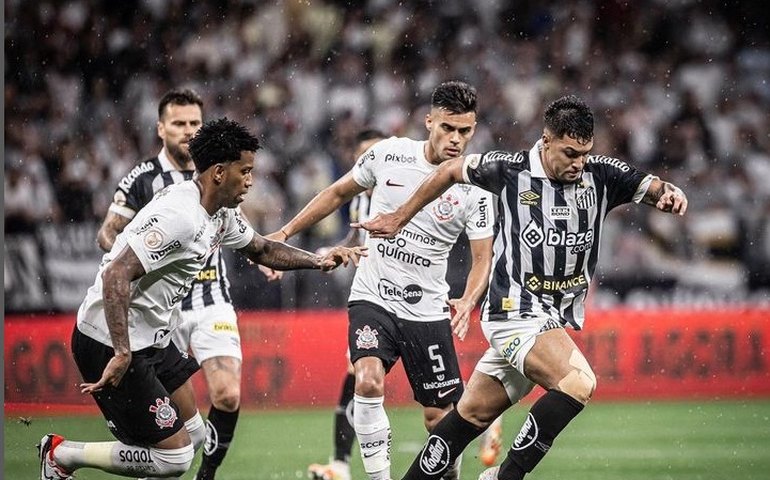 Corinthians e Santos empatam em clássico com gol contra e pênalti nos acréscimos