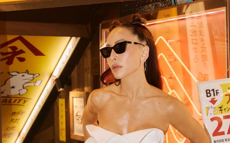 Sapato 'favorito' de Sabrina Sato no Japão marca dedão e sai por R$ 7,2 mil; veja fotos