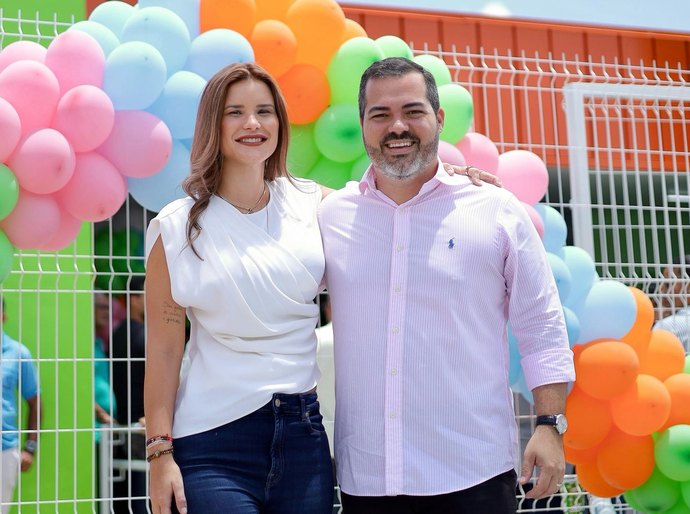 Prefeita Ceci anuncia reajuste de 7% para profissionais da educação de Atalaia