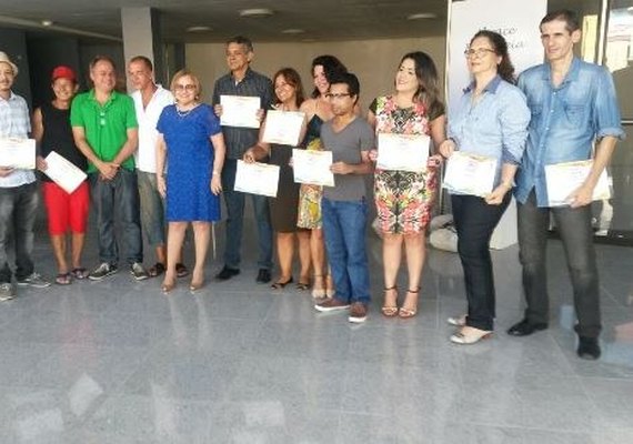 Artistas alagoanos encerram 1° Salão de Arte Contemporânea, no Teatro Deodoro