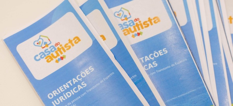 Orientações sobre direitos dos pais e das crianças autistas fazem parte dos serviços da Casa do Autista. Foto: Ascom Saúde Maceió