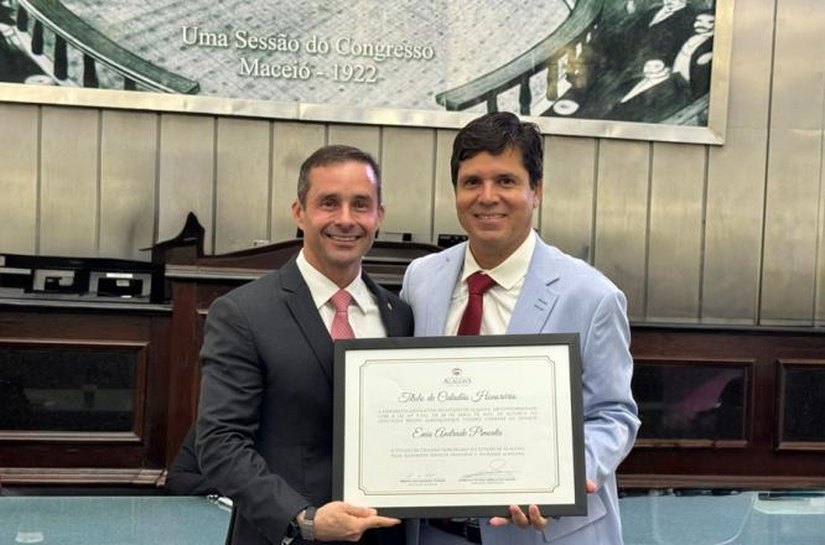 Procurador-geral do MPC/AL recebe Título de Cidadão Honorário