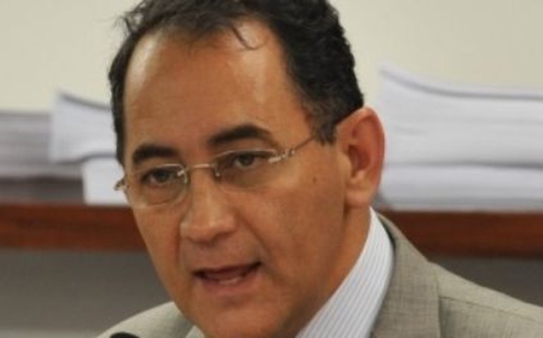 STF absolve Cunha do crime de lavagem de dinheiro