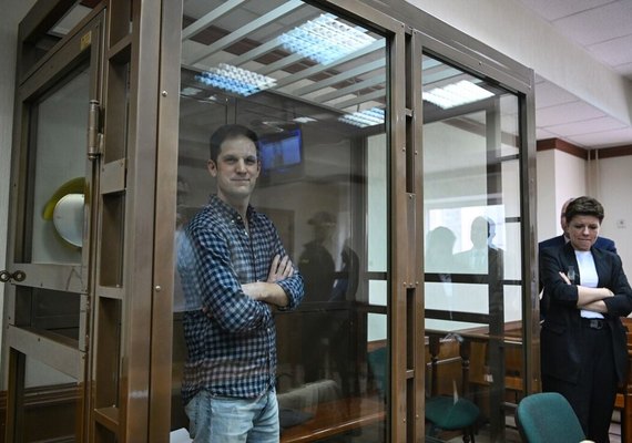 Tribunal da Rússia estende prisão de repórter do 'WSJ' até 30 de janeiro