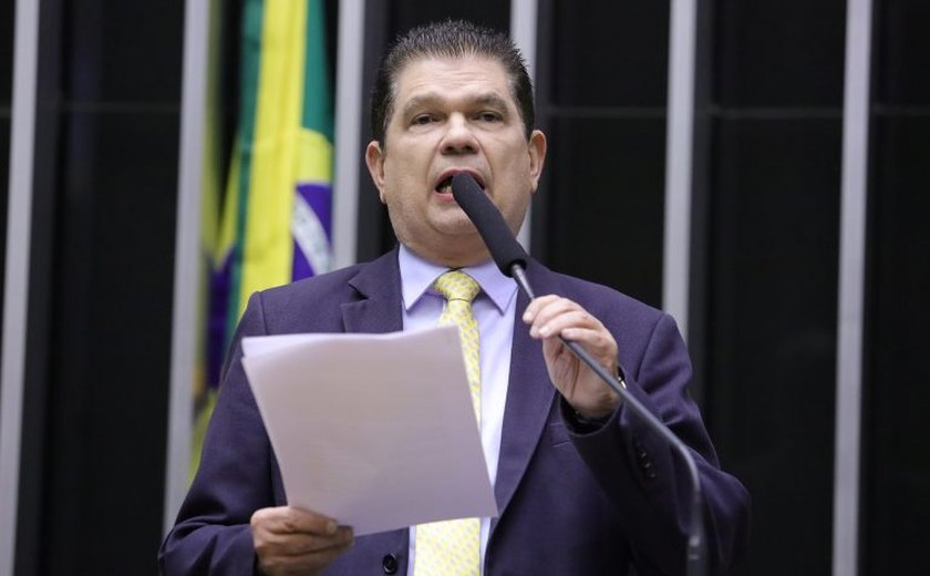 Câmara aprova emendas do Senado a projeto com regras para a contratação de pessoas do espectro autista; acompanhe