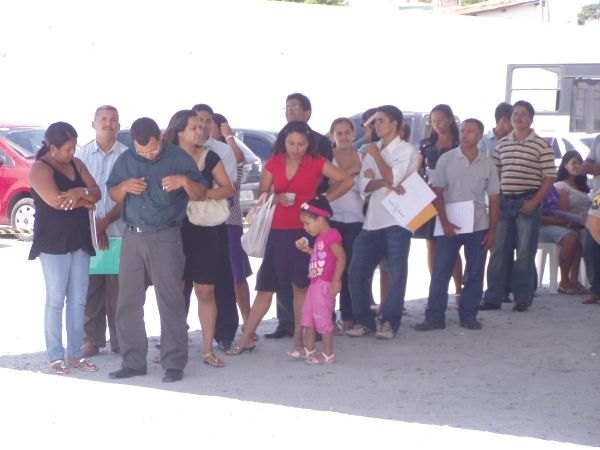 Centenas de pessoas procuram o projeto no templo-sede para realizar o casamento