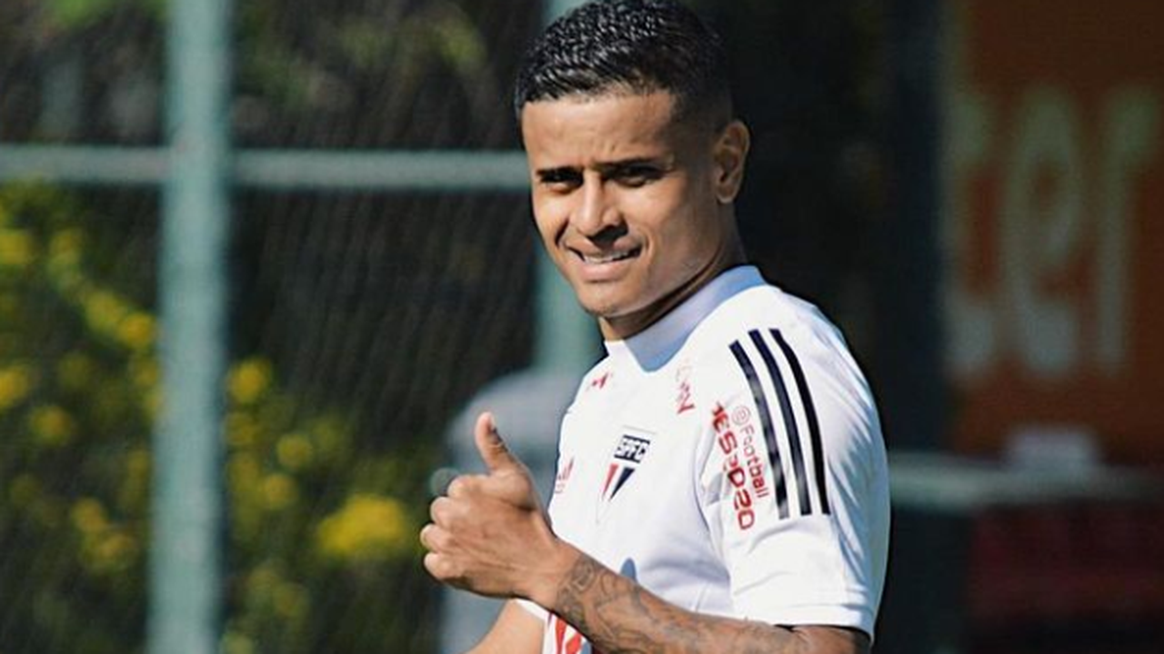 Everton, ex-atacante de São Paulo, Flamengo e Grêmio, é acusado de importunação sexual