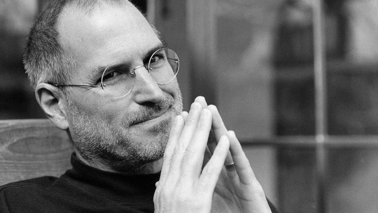 Sandálias usadas por Steve Jobs são leiloadas por mais de R$ 1 milhão
