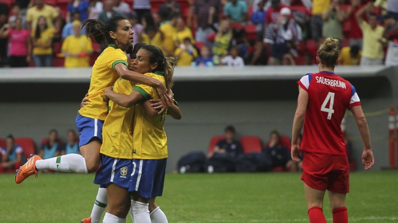 Marta faz três e Brasil vence EUA de virada