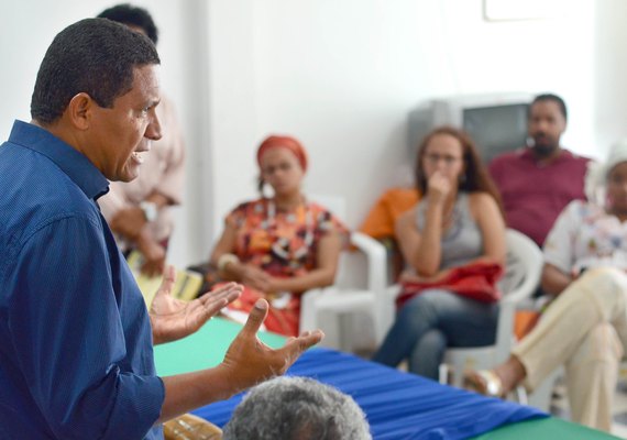 Júlio César: &#8216;Sei o que é ver portas fechadas por causa do tom da minha pele&#8217;