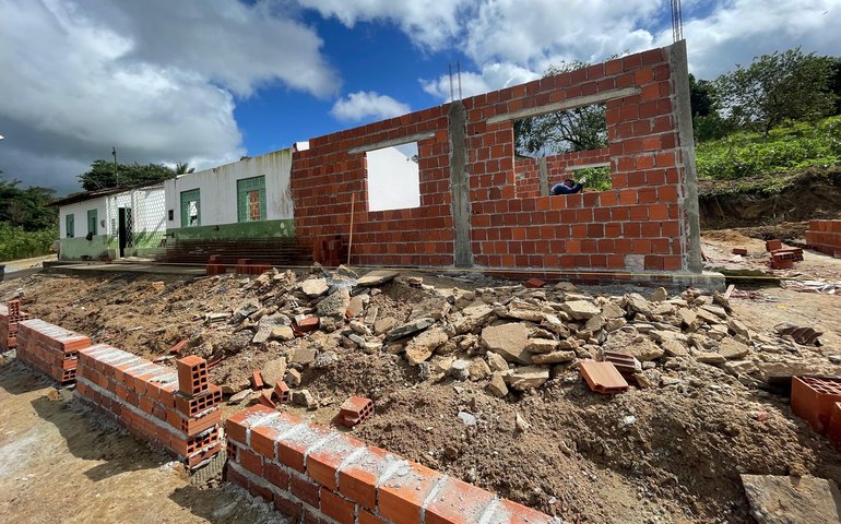 Prefeitura de Branquinha garante reestruturação de mais uma escola na zona rural