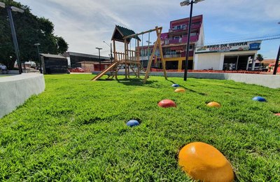 Prefeito Luciano Barbosa entrega dois novos espaços de lazer em comunidades de Arapiraca