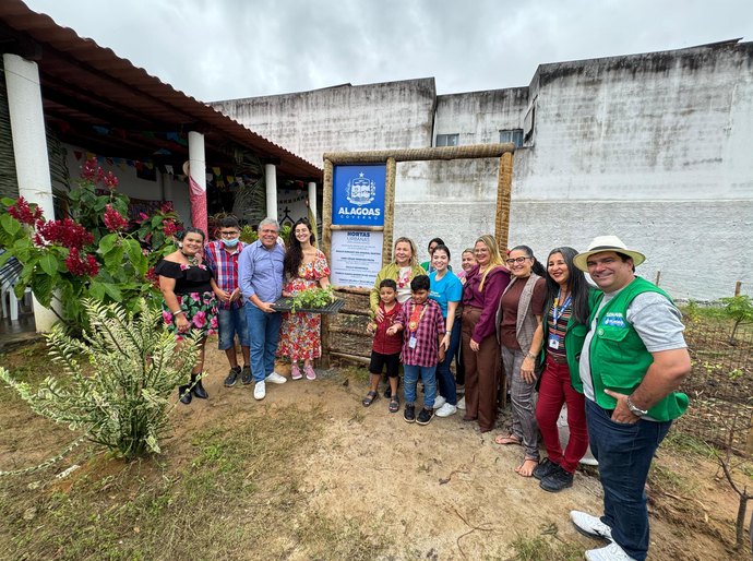 Alagoas sem Fome: Secdef e Semarh cultivam duas hortas urbanas no Village Campestre