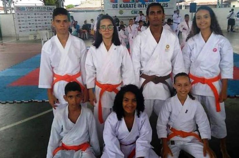 Atletas coruripenses se preparam para o Campeonato Alagoano de Karatê
